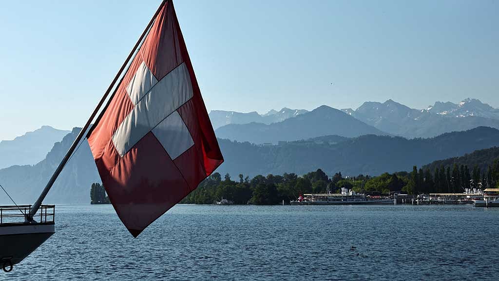 Trump envoy, Iran FM head to Switzerland
