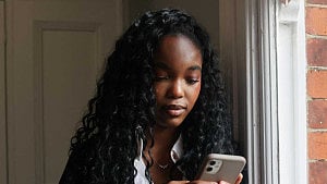 British teens resist social media ban
