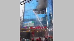 2 deaths in Ctg fire: Enclosed glass ‘trapped smoke’