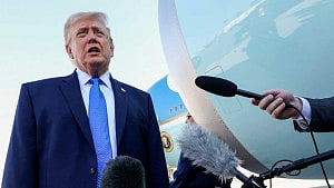 ICE agents should not wear masks at airports: Trump