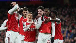 Arsenal past Leverkusen into last 8