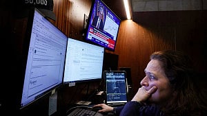 US Fed leaves interest rates unchanged