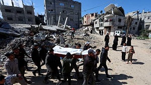 Israel kills 6 in strikes on Gaza police checkposts: medics
