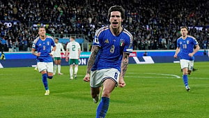 Italy, Bosnia chase World Cup return