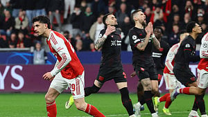 Arsenal, Man City resume EPL title duel