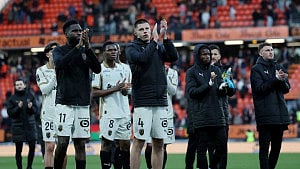 Lorient stun Lens with 2-1 win