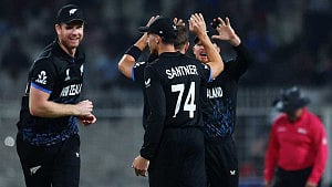 NZ ready to silence Indian crowds: Santner