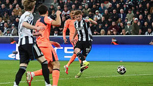 Yamal's late penalty rescues draw for Barca
