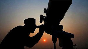 Moon sighting panel meets Thursday to set Eid date