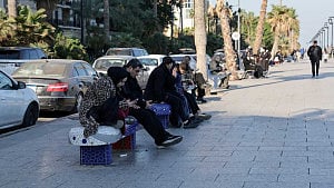 30,000 displaced in Lebanon shelters, more expected: UN
