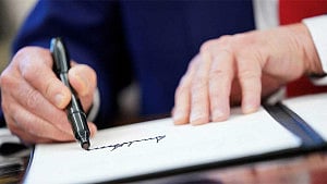 Trump's signature to appear on US currency