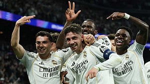 Valverde hat-trick puts Real in command against Man City
