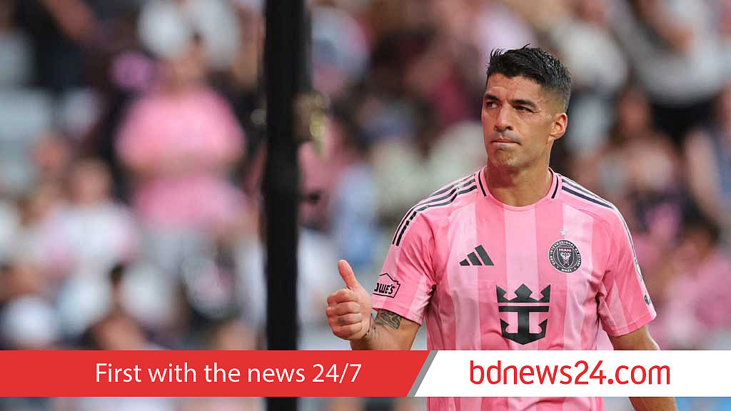 Suarez, Nandez out of Uruguay squad