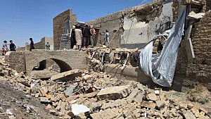 Afghan refugees stranded at Pakistan border