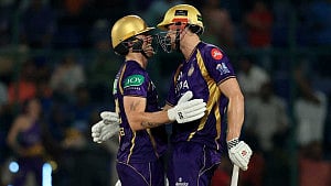 Green happy in support as Allen smashes 100