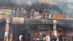 Fire at Bijoy Sarani market