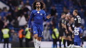 Chelsea hit 33-year low after Forest loss