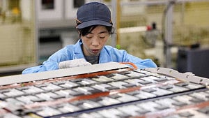 China factory activity stalls in May