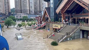 21 killed as heavy rains drench China
