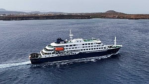 Countries race to trace virus-hit ship passengers