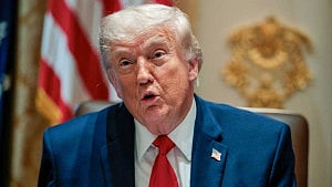 Trump raises refugee ceiling by 10,000