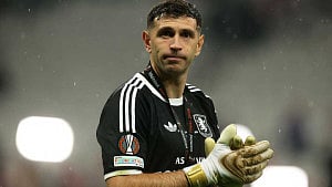 Martinez braves broken finger in Villa's Europa win