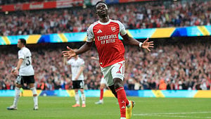 Arsenal beat Fulham, open 6-point gap over Man City