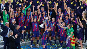 Barca rout Lyon for European crown
