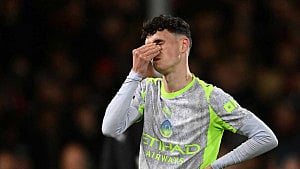 Foden, Palmer out of England World Cup squad