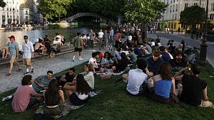 7 die in France from causes related to heatwave