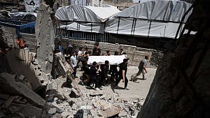 Israeli strikes kill 8 in Gaza: medics