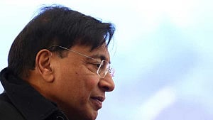 Mittal, Poonawalla seal $1.65bn IPL franchise