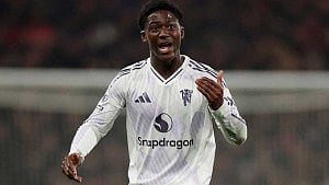 Mainoo signs new Man Utd deal