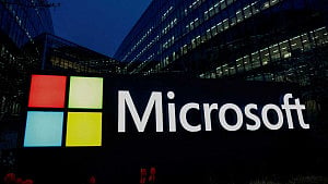 Pentagon awards Microsoft $9.7bn deal