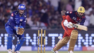 Jayawardene rues injuries after Mumbai playoff exit