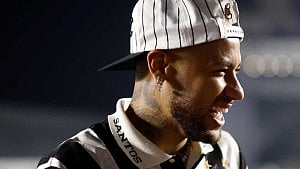 Neymar out of Brazil friendlies