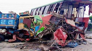 এপ্রিলে সড়কে ৫১০ মৃত্যু, পরিবহন খাত সংস্কারের তাগিদ