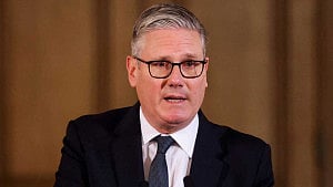 Starmer defies calls to quit