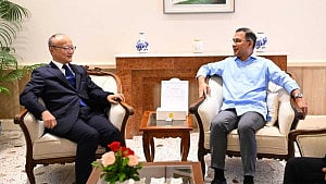 প্রধানমন্ত্রীর সঙ্গে এডিবির প্রেসিডেন্টের সাক্ষাৎ