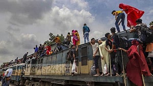 Separate train coaches for women this Eid: HC
