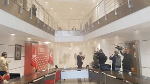 Pro-Kurdish party condemns Turkey opposition ousting