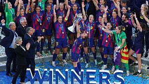 Pajor gets her medal as Barca women win Champions League