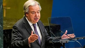 UN chief eyes leadership cuts