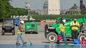 US payrolls beat expectations in April