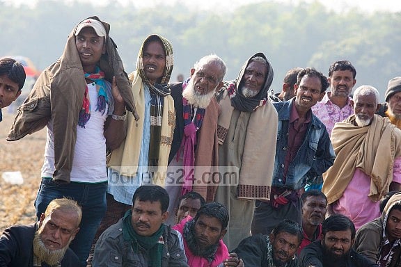 'প্রান্তিক মানুষ' নামে পরিচিত সাধারণ মানুষের সমর্থনের বিষয়টা এখনও ধোঁয়াশা হলেও তারা তো নিয়ন্ত্রণ করে না 