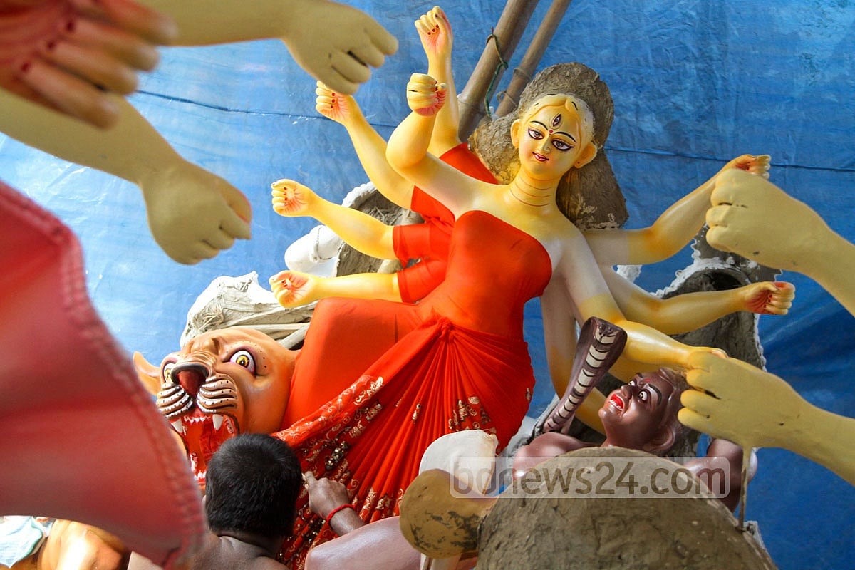 দুর্গাপুজার মিথ, কাহিনি ও সংখ্যালঘুদের উদ্বেগ
