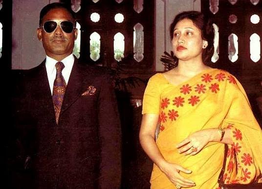 স্বামীহারা বেগম জিয়ার কান্না ও বেদনার ভেতর দিয়ে যে আবহ সেটা তাঁর রাজনৈতিক জীবনের সূচনাপর্ব 