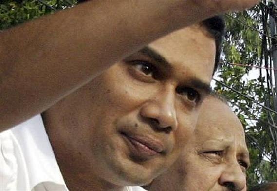 এ সময়ে সরকার যদি শুধু বিএনপিকে, বিশেষত জিয়া পরিবারকে নিয়েই ব্যস্ত থাকে, তাহলে সেটা বিপরীত ফল দেবে 