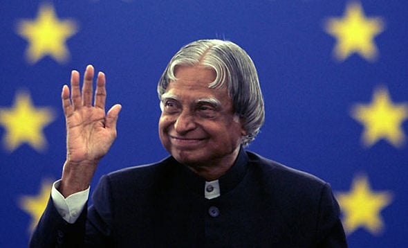 ভারতের সাবেক রাষ্ট্রপতি এ পি জে আবদুল কালাম ভারতে প্রথম এ ধরনের কোর্ট চালুর ধারণা দেন 