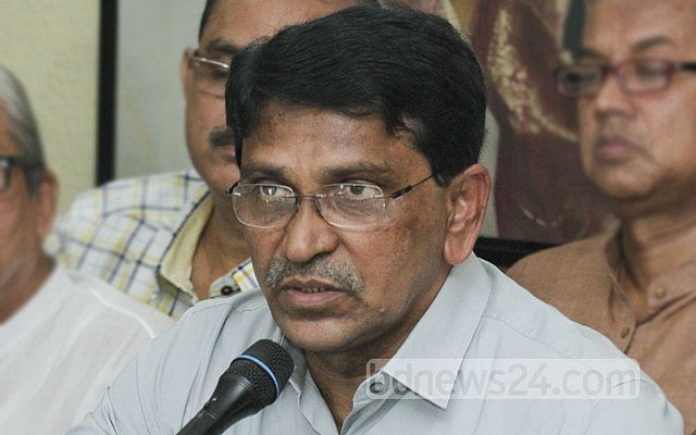 আমার চোখে এখনও ছবিটি জ্বলজ্বল করছে যেখানে জামায়াতের একজন নেতা হাস্যোজ্জল মাহবুব-উল-আলম হানিফের সাথে হাত মিলাচ্ছেন 